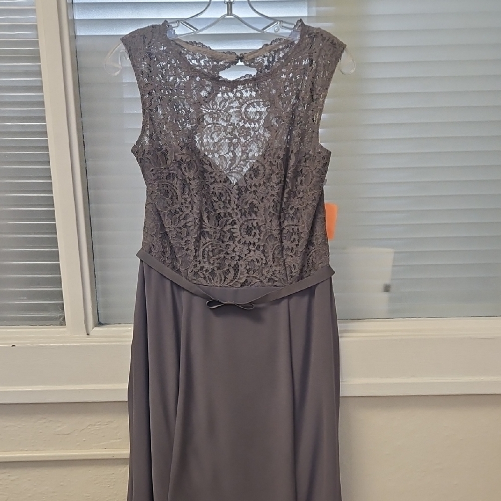 Size 12 charcoal sleeveless lace and crepe trumpet evening gown by Dessy NEW